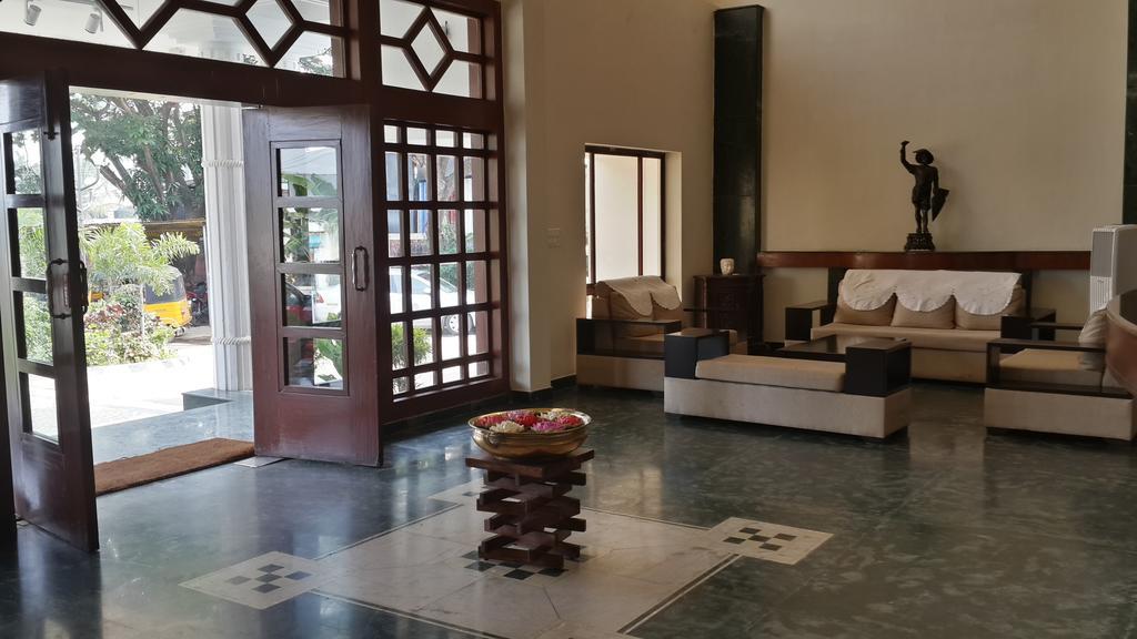 Paramount Inn Sriperumbudur Exterior foto
