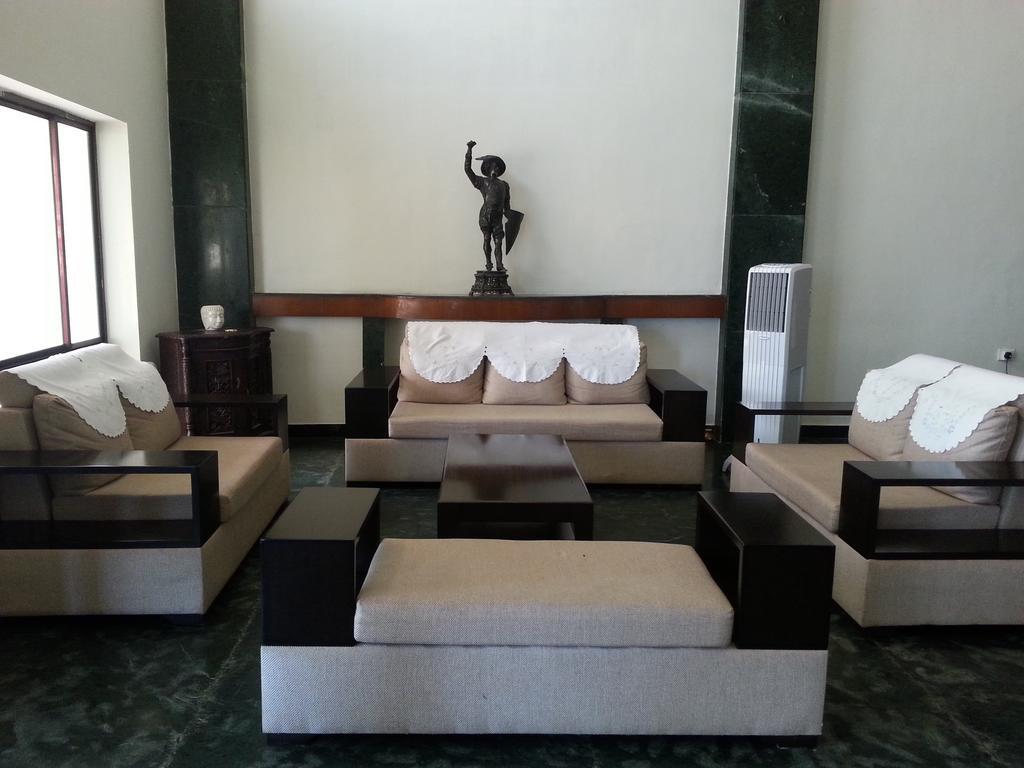 Paramount Inn Sriperumbudur Exterior foto